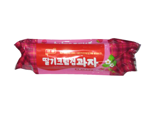 Strawberry cream sandwich biscuit