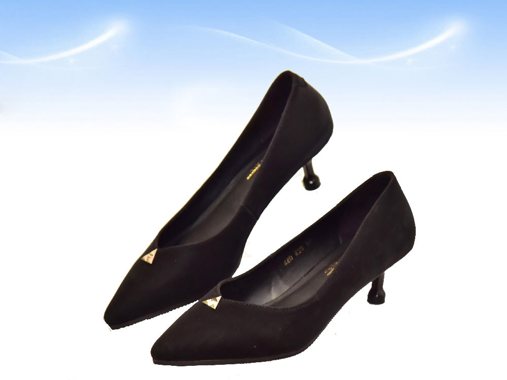 Leather shoes for women