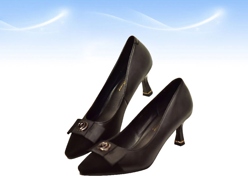 Spring and autumn leather shoes for women