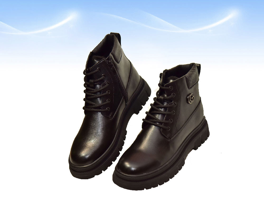 Winter leather shoes for men