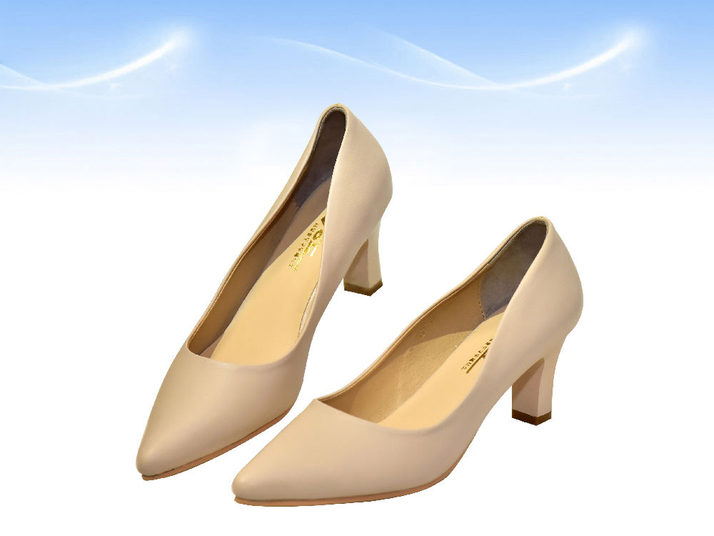 Leather shoes for women