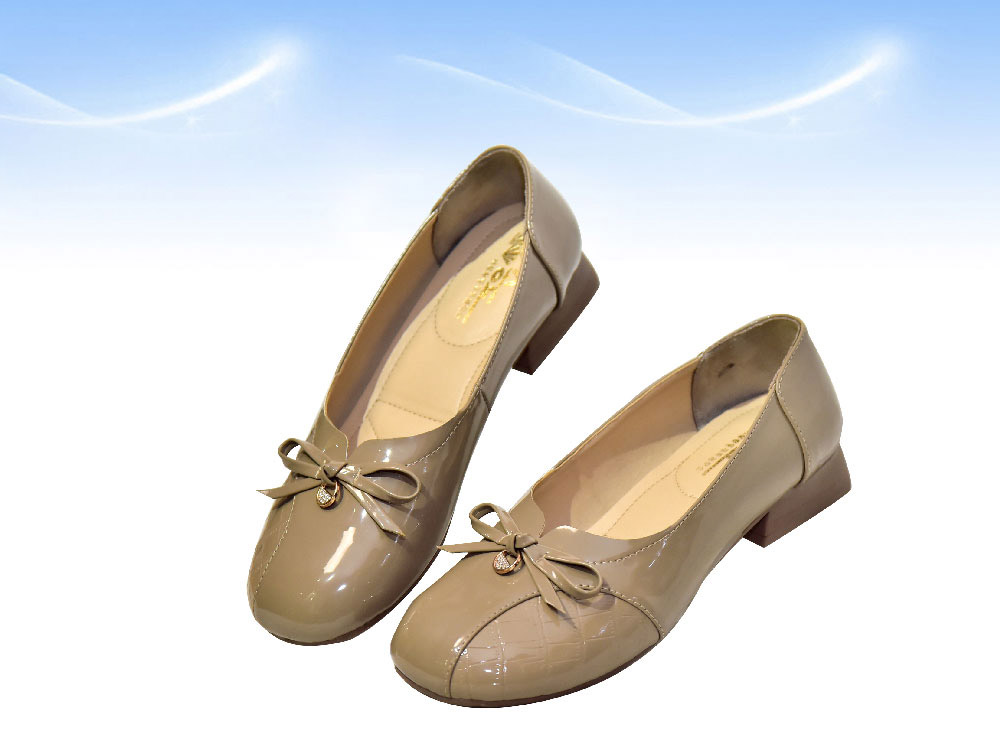  Leather shoes for women