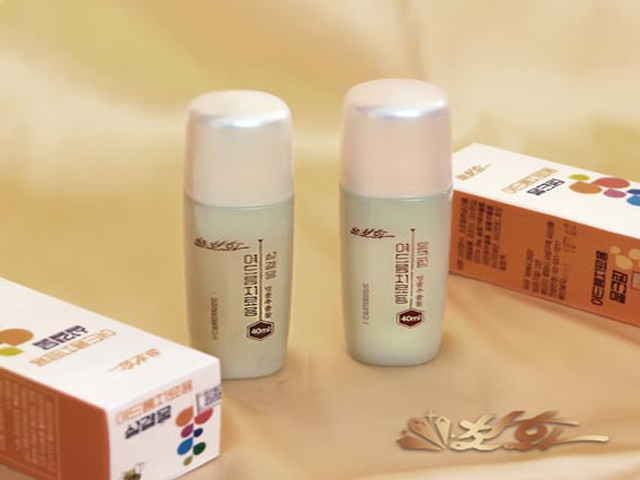 Косметическое средство от прыщей (2 вида)